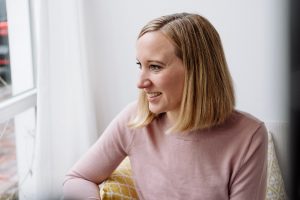 Kerstin@jenswittenburg2024-16_Gesicht nah_kleiner Kerstin@jenswittenburg2024-16_Gesicht nah_kleiner